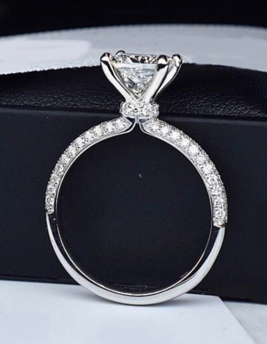 1.60 Ct Brilliant Cut Round Diamond Solitaire Engagement Ring VS2