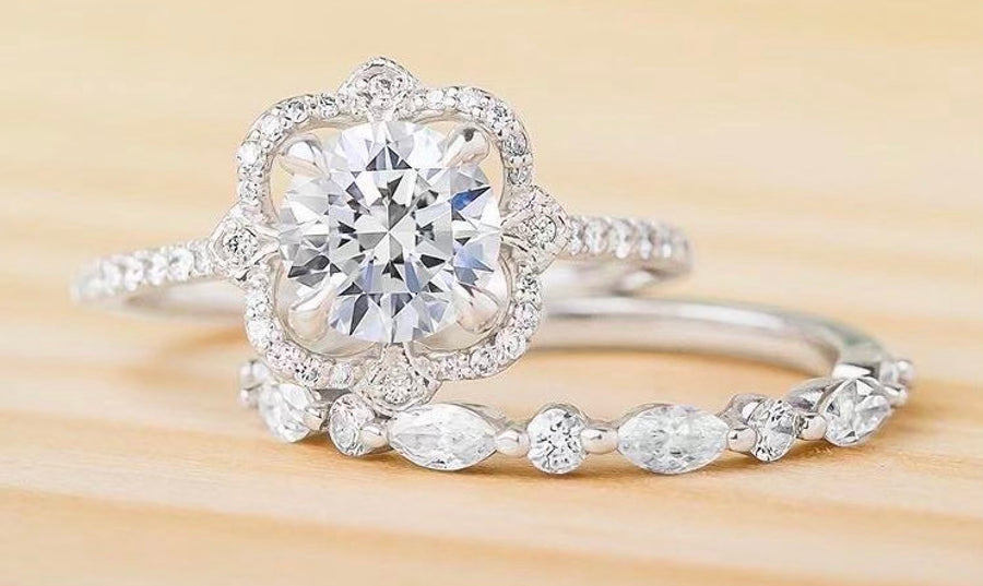Platinum Antique Style Engagement Ring & Wedding Band